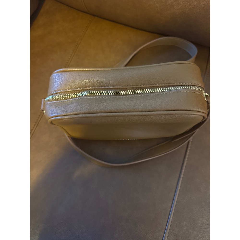 Katie Loxton Crossbody Bag Tan Brown Vegan Leather Gold Hardware Camera Bag - Picture 5 of 9